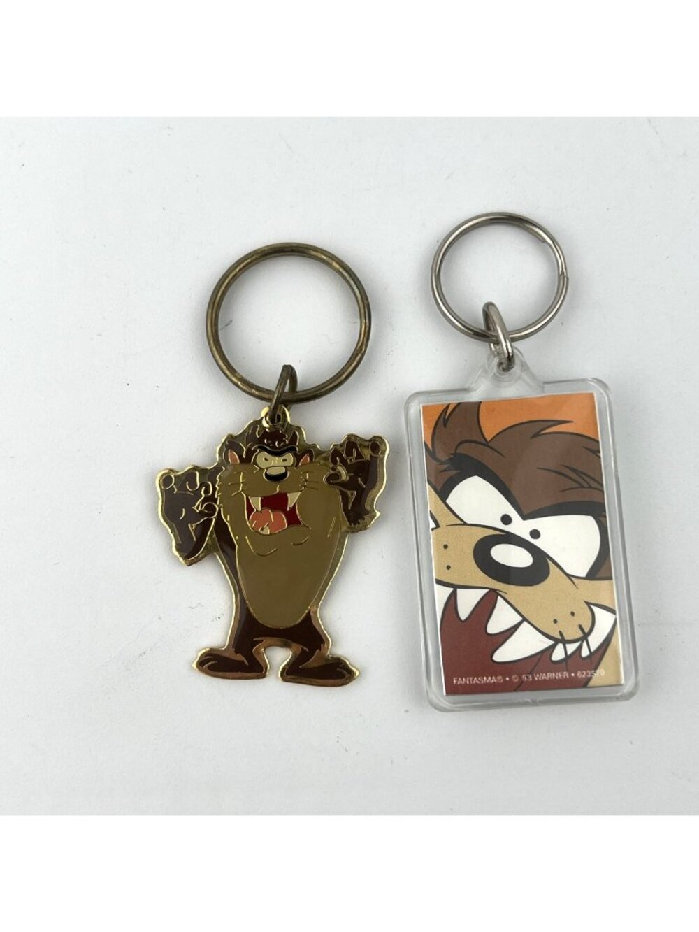2 Vtg Taz Tazmanian Devil Looney Tunes Warner Brothers  Keychains 1989 and 1993